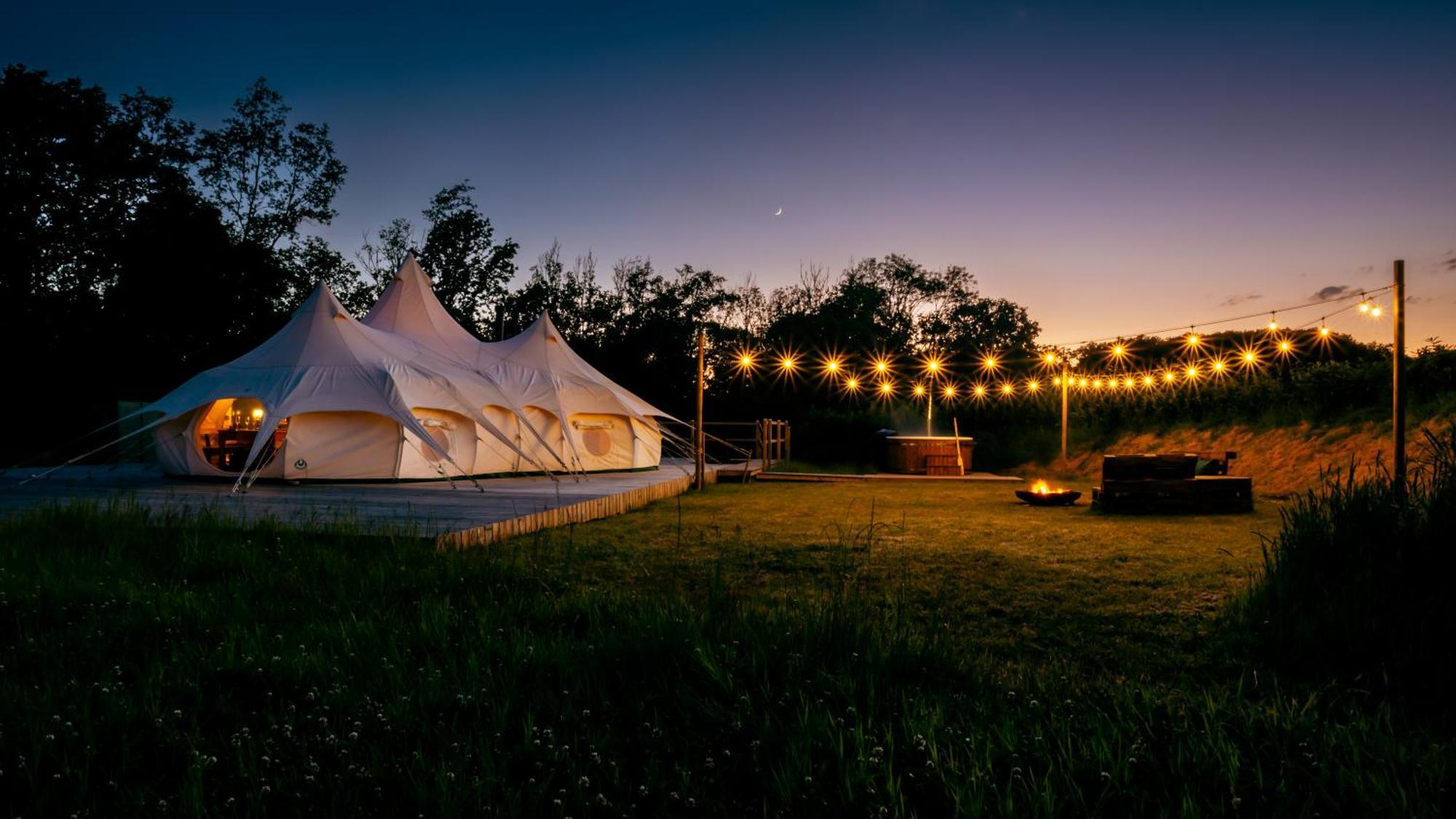 Luxury Glamping Retreat In Battle Villa Exterior photo