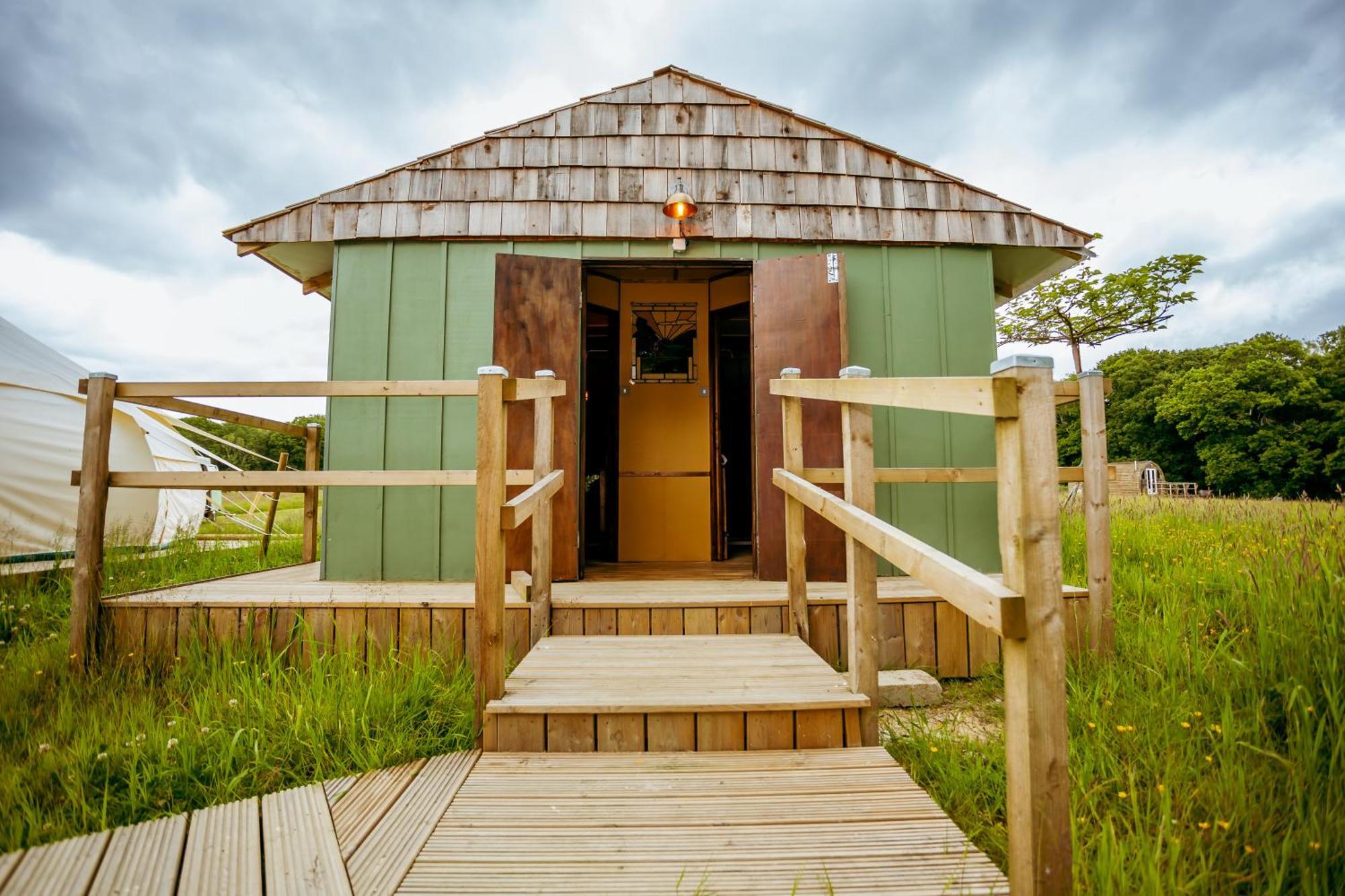 Luxury Glamping Retreat In Battle Villa Exterior photo